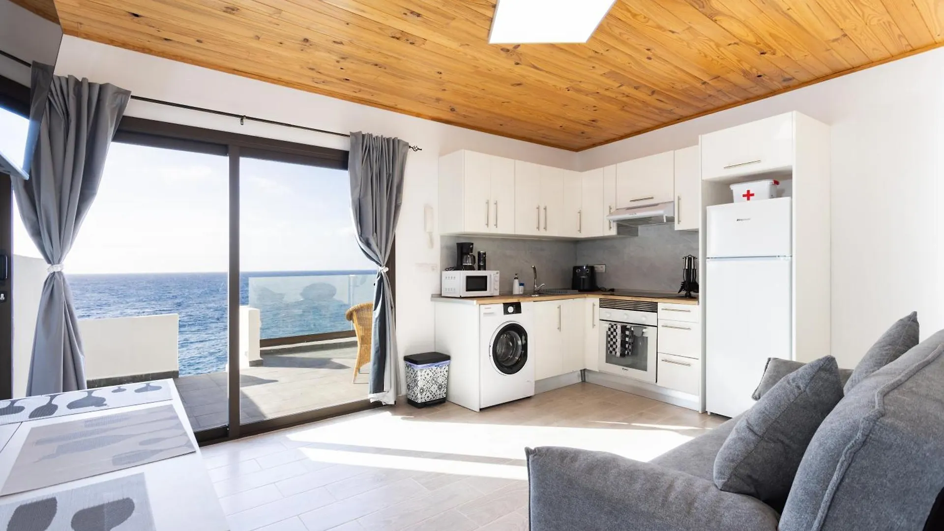 Home2Book Serene Stay & Sea View Terrace In Arico La Mareta